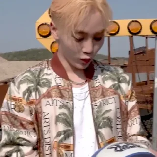 🌵 emoji @STIKERSVT : SEVENTEEN ‘HOT’ M/V BEHIND THE SCENES Telegram sticker 18 of 57