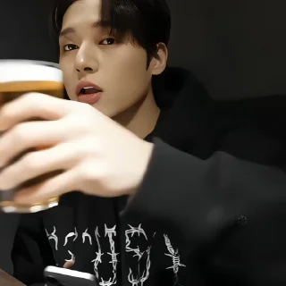 🐚 emoji 𝓼 ⋆ 𝒓𝒆𝒗𝒆𝒏𝒈𝒆. @sonetos Telegram sticker 17 of 50