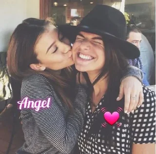 😘 emoji ♥️ @Angel_ofc ♥️ Telegram sticker 1 of 120