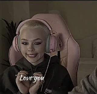 💗 emoji Инстасамка стики🥹🥥 Telegram sticker 13 of 15