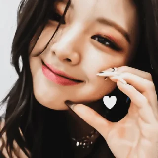 Sticker from 𝐖/ 爱 ❟ 𝘆𝘂𝗻𝗮 ─ @stkworld
