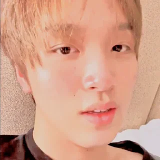 Sticker from ⟳ 𝐋ee 𝐇aechan @SUCKINGDlCK