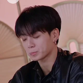 🤍 emoji 𝐭𝐞𝐮-𝐬𝐨𝐥, @obscurecido. Telegram sticker 12 of 50