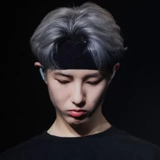 Sticker from Huang Renjun @jevanmilo