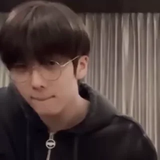 Sticker from Jisung • @mstypc