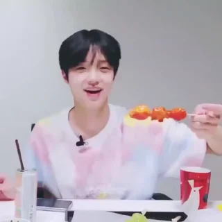 🦜 emoji Dongpyo by @aratickers Telegram sticker 9 of 24