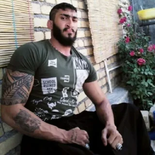 🚬 emoji مَن یه کاکتوسَم تو شَهرِ بادبادَکا ...❤ Telegram sticker 7 of 15