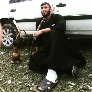 🚬 emoji مَن یه کاکتوسَم تو شَهرِ بادبادَکا ...❤ Telegram sticker 4 of 15
