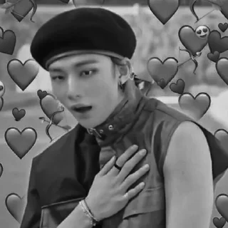 ❤️ emoji Hyunjin Telegram sticker 11 of 21
