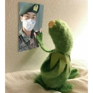 Sticker from Exército Latino 💜