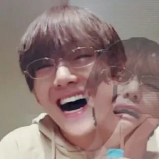 🥳 emoji Kim Taehyung Telegram sticker 16 of 40