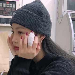 💗 emoji seo soojin Telegram sticker 8 of 9