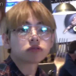 🥸 emoji Kim Taehyung Telegram sticker 18 of 40