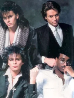 Sticker from ROBERT PALMER 1 @PARANAENSIS.