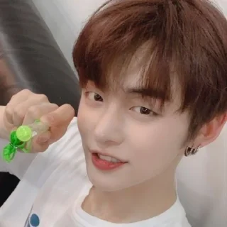 🥰 emoji Yeon 🍓 Telegram sticker 21 of 48