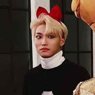 Sticker from ATEEZ MEMES.