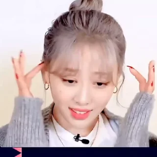 🦜 emoji Yves by @aratickers Telegram sticker 15 of 50