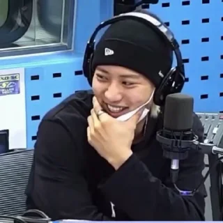 🤭 emoji Chanyeol • @mstypc Telegram sticker 18 of 44