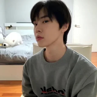 🐰 emoji @bestending as kim doyoung Telegram sticker 22 of 60