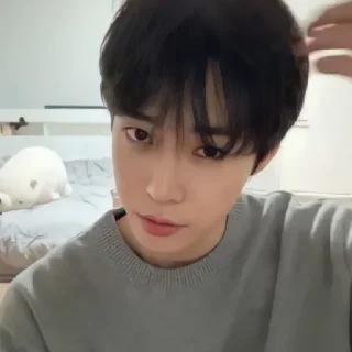 🐰 emoji @bestending as kim doyoung Telegram sticker 20 of 60