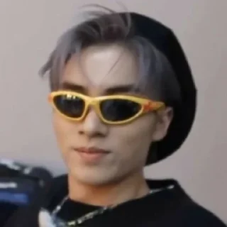 Sticker from just xiaojun things