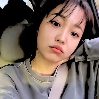 Sticker from yeri by : @muffinsticker