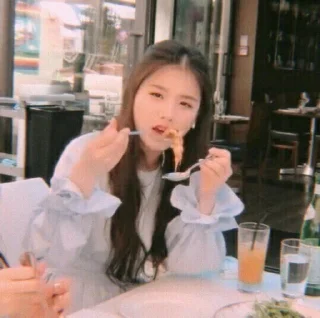 🌷 emoji ुଘ sOft Heejin @CHUWPACUPS •ଓ.° Telegram sticker 24 of 30