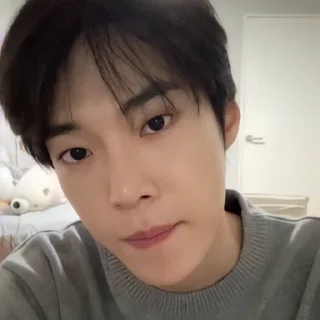 Sticker from @bestending as kim doyoung