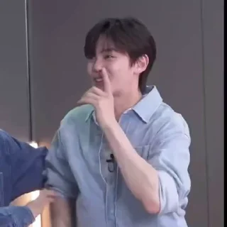🦜 emoji Gyuvin by @aratickers Telegram sticker 22 of 50
