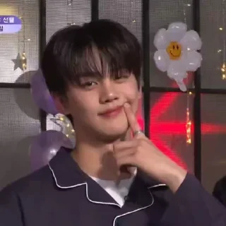 🦜 emoji Gyuvin by @aratickers Telegram sticker 16 of 50
