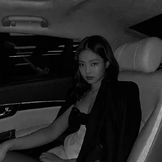 ⛸️ emoji — Jennie dark by @sxxayy Telegram sticker 13 of 21