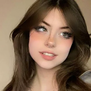 😘 emoji Hannah by: ꫀ√ιℓ™ Telegram sticker 21 of 34