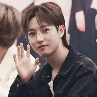 ♟️ emoji Huang Renjun @jevanmilo Telegram sticker 19 of 75