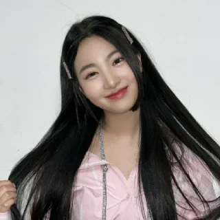 😄 emoji Aran¥ Fifty fifty (QueenLisa_509) Telegram sticker 15 of 50