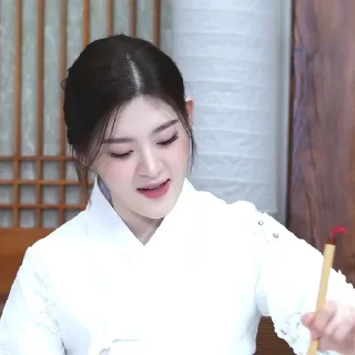 💘 emoji seeun hanbok :: @seeunsiee Telegram sticker 2 of 20