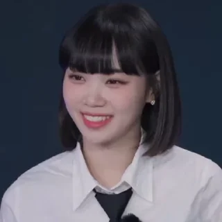 😄 emoji Chaewon 🦊 @mwtade Telegram sticker 1 of 50