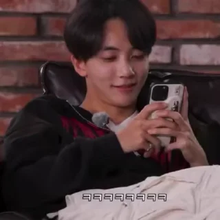 😏 emoji Jeonghan • @mstypc Telegram sticker 13 of 47