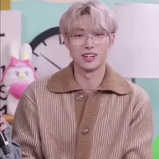 Sticker from Mingi 2.0 🦊 @mwtade