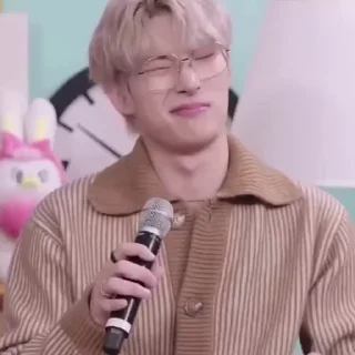 Sticker from Mingi 2.0 🦊 @mwtade
