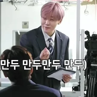Sticker from @STIKERSVT : Seungkwan CATCH STOCK #1 #2