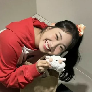 😁 emoji Aran¥ Fifty fifty (QueenLisa_509) Telegram sticker 24 of 50