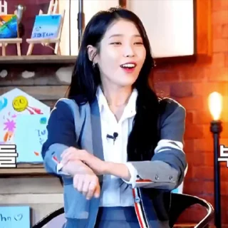 🦜 emoji IU 2.0 by @aratickers Telegram sticker 15 of 46