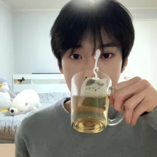 🐰 emoji @bestending as kim doyoung Telegram sticker 21 of 60