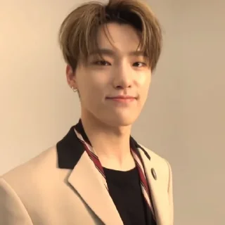 🎬 emoji @STIKERSVT : 2021 SEASON'S GREETINGS BEHIND Telegram sticker 1 of 31