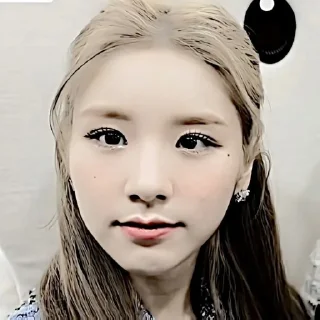 💭 emoji Sticker mpok heejin soft by @lschaehyun + @stickerheejinrpk Telegram sticker 6 of 20