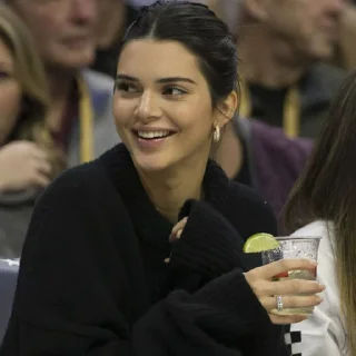 🌑 emoji Kendall Jenner @Kimchaaarca Telegram sticker 14 of 17