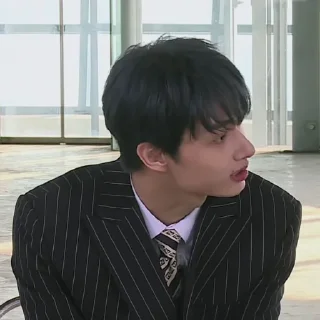 📱 emoji @STIKERSVT : Jun CATCH STOCK #1 #2 Telegram sticker 24 of 32