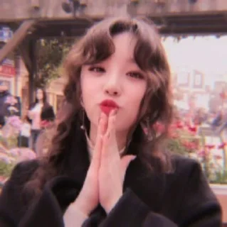 🎋 emoji YUQI @CHUWPACUPS Telegram sticker 15 of 45