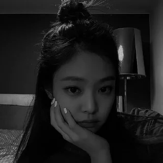 ⛸️ emoji — Jennie dark by @sxxayy Telegram sticker 20 of 21