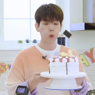 Sticker from Baekhyun @Journalera